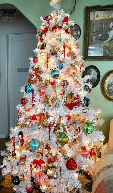 beautiful-vintage-christmas-trees-16