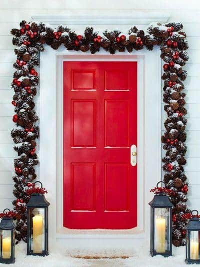 stunning-christmas-front-door-decor-ideas-35