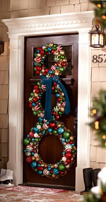 stunning-christmas-front-door-decor-ideas-6