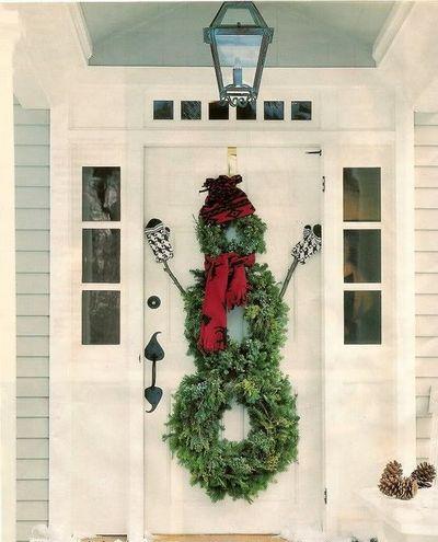 stunning-christmas-front-door-decor-ideas-7