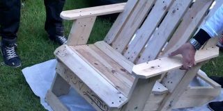 Καρέκλα κήπου από ξύλινες παλέτες. Πως να την φτιάξετε μόνοι σας