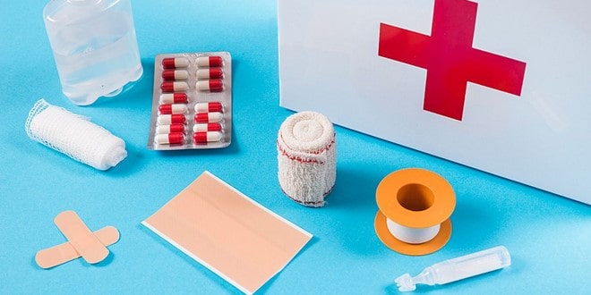 Φαρμακείο & κουτί πρώτων βοηθειών με τσιρότα, γάζες, επίδεσμο, αντισταμινικά, ασπιρίνη κλπ για το σπίτι, αυτοκίνητο, εργασία