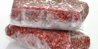 Πως θα ξεπαγώσετε γρήγορα κατεψυγμένο κρέας - βίντεο