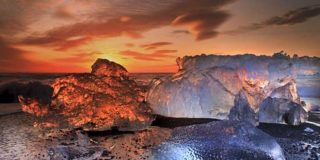 Πώς να ανάψετε φωτιά από πάγο - How to make fire from ice (Video)