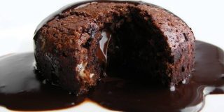 Γλυκό σοκολάτα | Λεκές από σοκολάτα. Πως βγαίνουν οι λεκέδες της - How to Remove Chocolate Stains | Howto DIY Lekedes