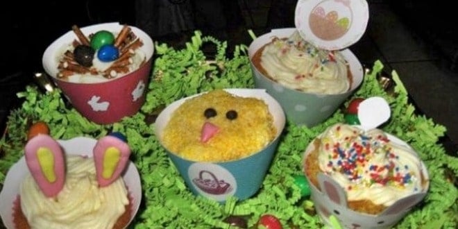 Πασχαλινά cupcakes σε χάρτινες θήκες σύμφωνα με την συνταγή τα υλικά και την εκτέλεση της