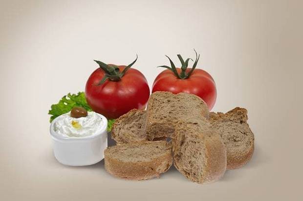 Κρητικό παξιμάδι. Ντάκος Κρητικός, «Κουκουβάγια» ή «Λαντουριστό» Κρητικό παξιμάδι. Ντάκος Κρητικός, «Κουκουβάγια» ή «Λαντουριστό»