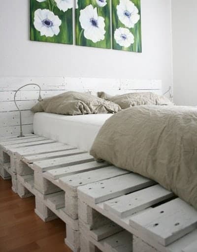 Κρεβάτι άσπρο από ξύλινες παλέτες - Νο 17