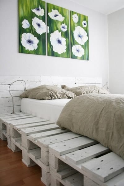 Κρεβάτι άσπρο από ξύλινες παλέτες - Νο 28