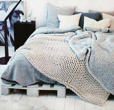 Κρεβάτι άσπρο από ξύλινες παλέτες - Νο 31