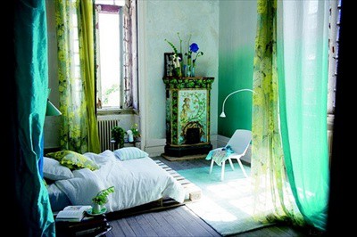 Κρεβάτι άσπρο από ξύλινες παλέτες - Νο 36