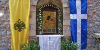 Εορτασμός σε εκκλησία την ημέρα εορτασμού της Παναγίας. Δεκαπενταύγουστος, 15η Αυγούστου ● Τα ονόματα της και πότε γιορτάζουν