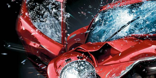 Τρακαρισμένο αυτοκίνητο μετά από τροχαίο - Τι κάνουμε εκτός από «τον σταυρό μας..»;