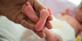 Νεογέννητο μωρό πριν το σαράντισμα της λεχώνας - Αναγκαιότητα ή μύθος το σαράντισμα;