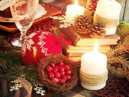 amazing christmas candles and decorations with them 10 20+ Ιδέες Χριστουγεννιάτικης διακόσμησης με κεριά & κηροπήγια