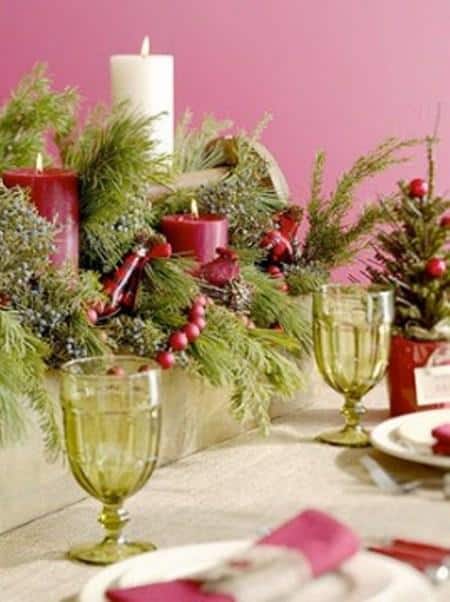 amazing christmas candles and decorations with them 16 20+ Ιδέες Χριστουγεννιάτικης διακόσμησης με κεριά & κηροπήγια