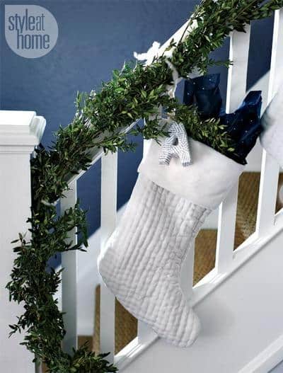 christmas-stairs-decoration-ideas-1