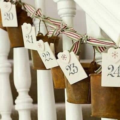 christmas-stairs-decoration-ideas-25