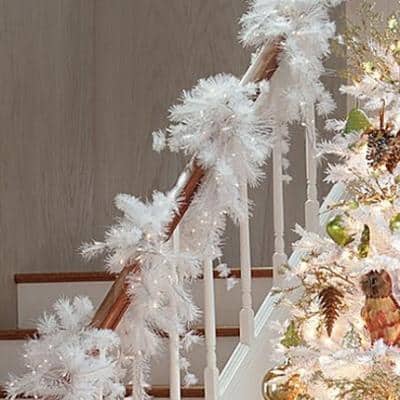 christmas-stairs-decoration-ideas-26