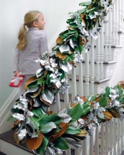 christmas-stairs-decoration-ideas-31