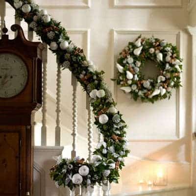 christmas-stairs-decoration-ideas-46