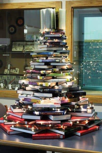 christmas-tree-book-xristougenniatiko-dentro-apo-vivlia-21
