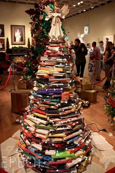 christmas-tree-book-xristougenniatiko-dentro-apo-vivlia-26