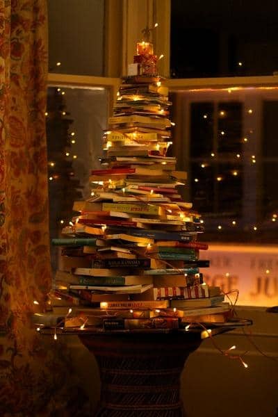 christmas-tree-book-xristougenniatiko-dentro-apo-vivlia-32