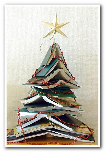 christmas-tree-book-xristougenniatiko-dentro-apo-vivlia-38