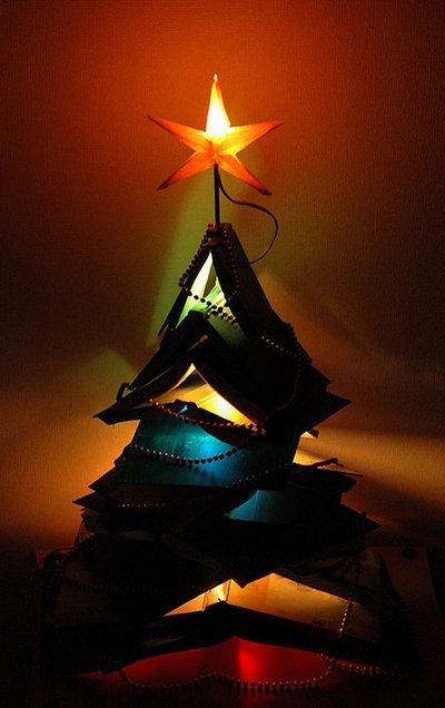 christmas-tree-book-xristougenniatiko-dentro-apo-vivlia-4