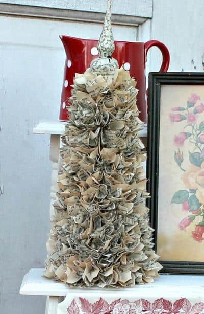 christmas-tree-book-xristougenniatiko-dentro-apo-vivlia-49