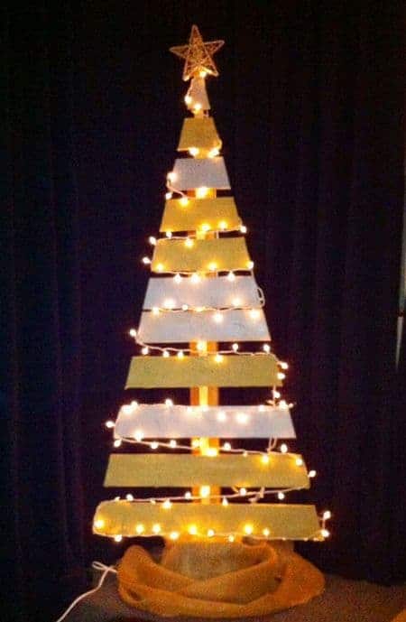 christmas-tree-from-pallets-xristougenniatiko-dentro-palletes-12