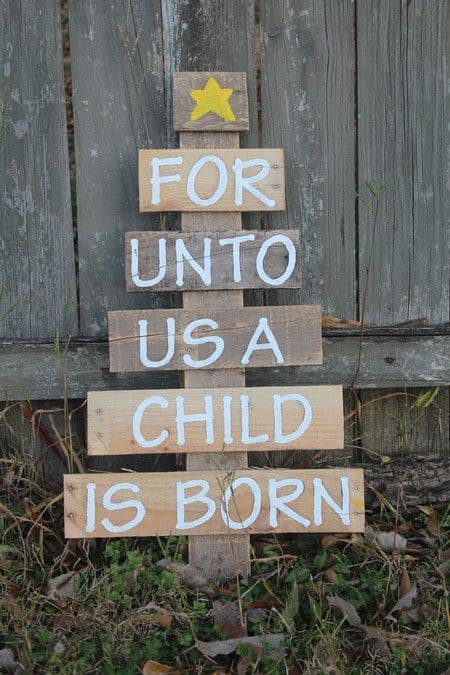 christmas-tree-from-pallets-xristougenniatiko-dentro-palletes-18