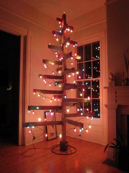 christmas-tree-from-pallets-xristougenniatiko-dentro-palletes-24