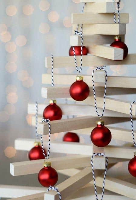 christmas-tree-from-pallets-xristougenniatiko-dentro-palletes-30
