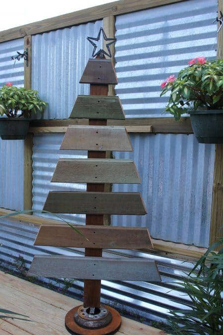 christmas-tree-from-pallets-xristougenniatiko-dentro-palletes-37