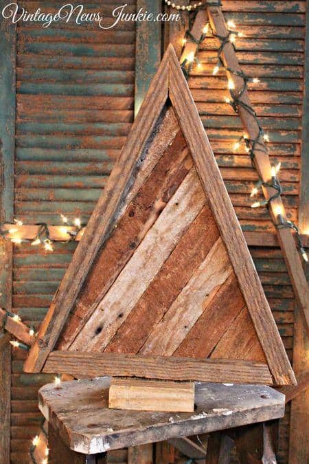 christmas-tree-from-pallets-xristougenniatiko-dentro-palletes-41