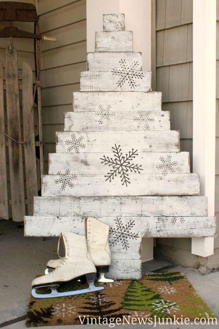 christmas-tree-from-pallets-xristougenniatiko-dentro-palletes-43