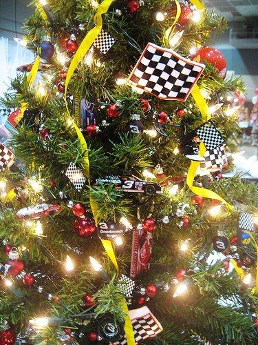 Χριστουγεννιάτικο δέντρο αγωνιστικό - formula | Για αμετανόητους γκαζοφονιάδες