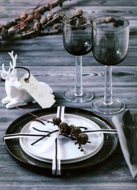 inspiring-rustic-christmas-table-setting-16