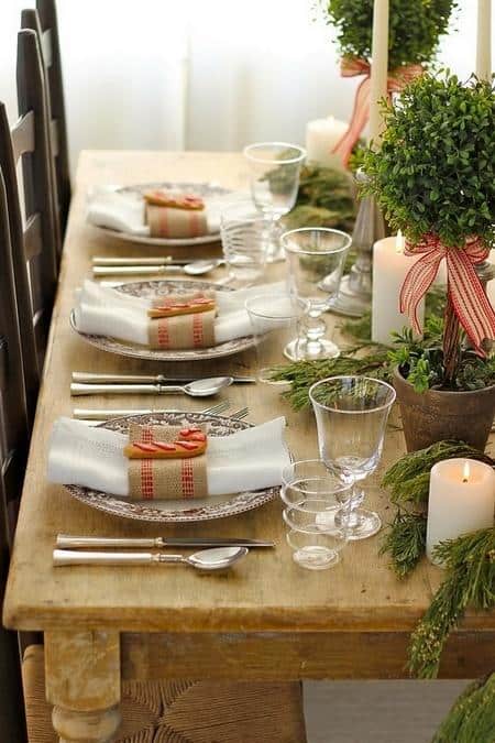 inspiring-rustic-christmas-table-setting-26