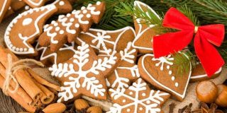 Photo gallery με Χριστουγεννιάτικα γλυκά του κόσμου (Panettone, Buche de Noel, Stollen, Bunuelos, Χριστόψωμο, Brunsli κ.ά)