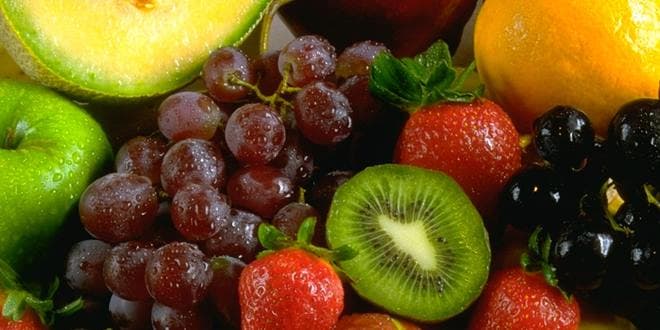 Σταφύλια, αβοκάντο, φράουλες, βερίκοκα, κεράσια, νεκταρίνια, κορόμηλα, μούσμουλα, πεπόνι κ.ά καλοκαιρινά εποχιακά φρούτα