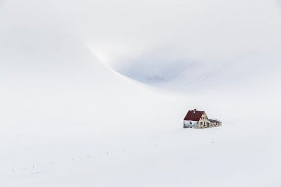 spitia-apomonomena-xionismena-18