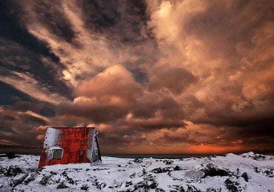 spitia-apomonomena-xionismena-2