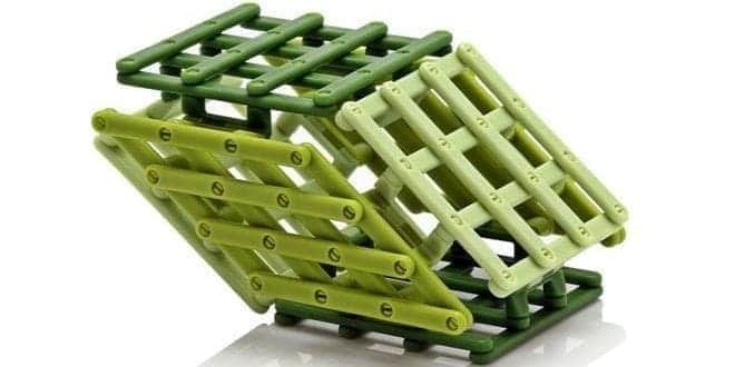 Interactive Kinetic Sculpture που παραπέμπει στο γεωμετρικό στερεό Παραλληλεπίπεδο (όγκος κλπ)