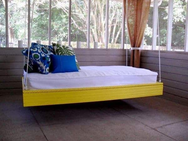 outdoor-pallet-beds-10
