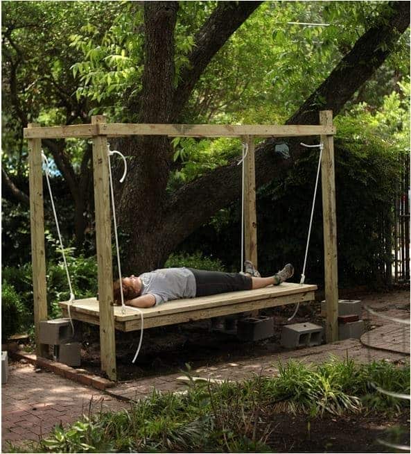 outdoor-pallet-beds-14