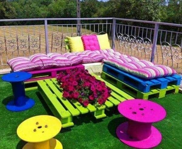 outdoor-pallet-beds-15