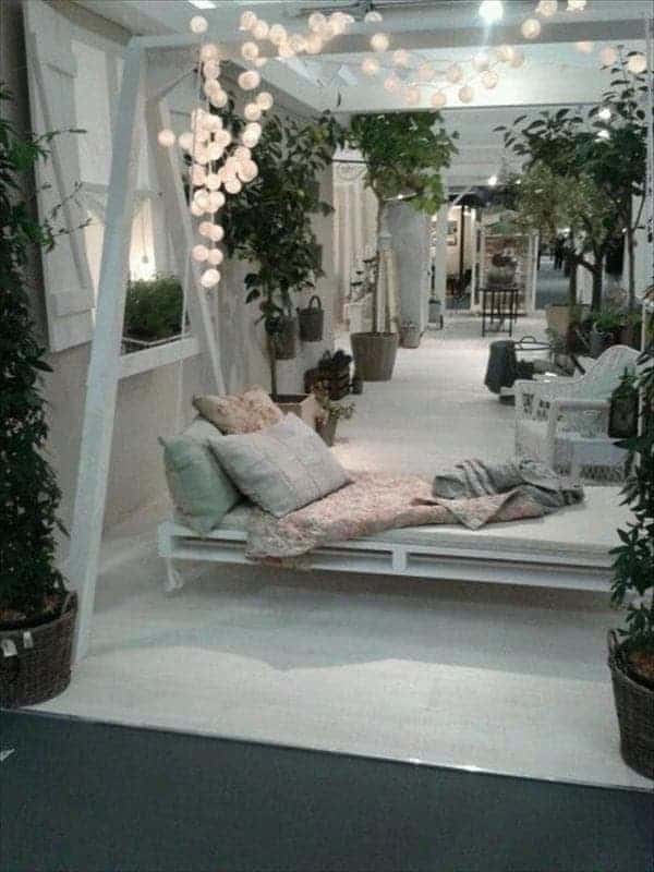 outdoor-pallet-beds-7